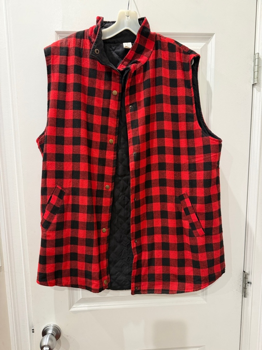 Quilt-Lined Buffalo Plaid Vest - Red/Black